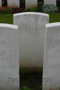 Lillers Communal Cemetery - Mangtu, 
