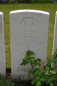 Lillers Communal Cemetery - Manson, Benjamin