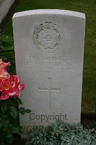 Lillers Communal Cemetery - Martin, Reginald James Manfield