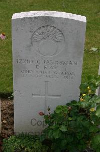 Lillers Communal Cemetery - May, E