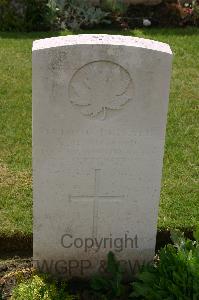 Lillers Communal Cemetery - McCaig, Albert Milton