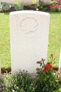 Lillers Communal Cemetery - McCurdy, Lorne Hastings