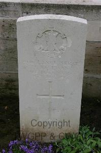 Lillers Communal Cemetery - McEwan, J