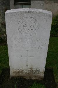 Lillers Communal Cemetery - Mello, Arnold