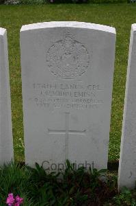 Lillers Communal Cemetery - Middlemiss, James William