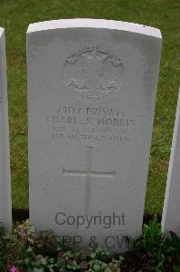 Lillers Communal Cemetery - Morris, Charles
