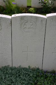 Lillers Communal Cemetery - Norbury, Robert