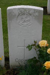 Lillers Communal Cemetery - Oram, W E