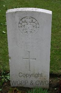 Lillers Communal Cemetery - Philpott, George