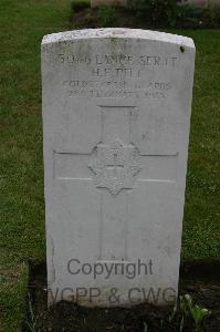 Lillers Communal Cemetery - Pitt, Harold Edward