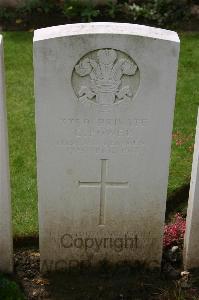 Lillers Communal Cemetery - Power, Christopher