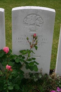 Lillers Communal Cemetery - Pye, Frederick Robin Campbell
