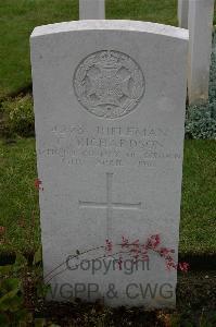 Lillers Communal Cemetery - Richardson, C