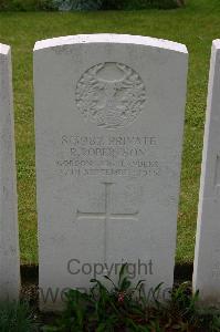 Lillers Communal Cemetery - Robertson, R
