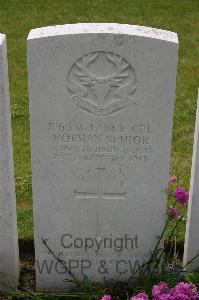 Lillers Communal Cemetery - Senior, Norman