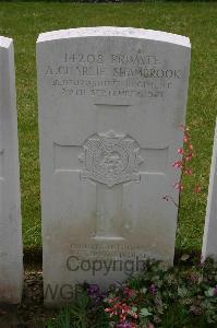 Lillers Communal Cemetery - Shambrook, Arthur Charles