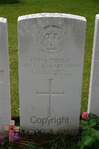 Lillers Communal Cemetery - Simms, Ernest Richard