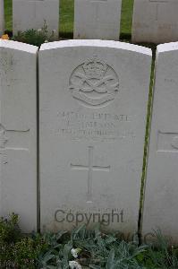 Lillers Communal Cemetery - Simpson, L
