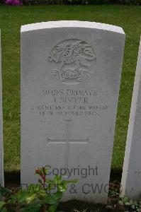 Lillers Communal Cemetery - Sivyer, James