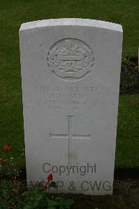 Lillers Communal Cemetery - Slipp, James Benjamin
