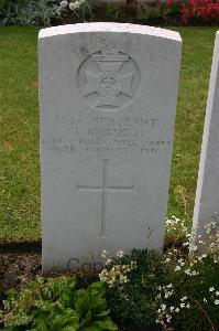 Lillers Communal Cemetery - Smith, Thomas Richard