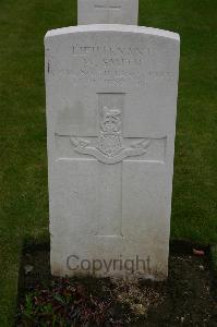 Lillers Communal Cemetery - Smith, William