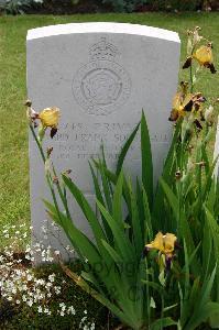 Lillers Communal Cemetery - Southgate, Edward Frank