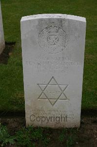 Lillers Communal Cemetery - Stander, Benjamin