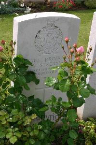 Lillers Communal Cemetery - Steerman, John William