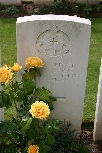 Lillers Communal Cemetery - Stephens, George