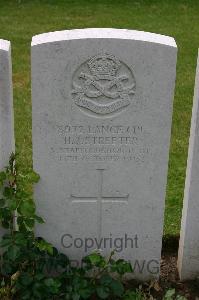 Lillers Communal Cemetery - Streeter, Herbert James