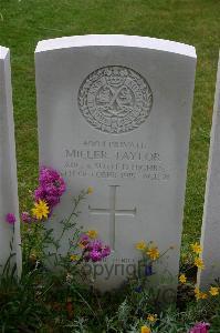 Lillers Communal Cemetery - Taylor, Miller