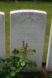 Lillers Communal Cemetery - Thom, John