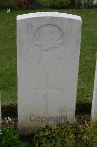 Lillers Communal Cemetery - Timperley, G