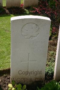 Lillers Communal Cemetery - Todd, W