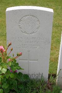 Lillers Communal Cemetery - Tracey, W
