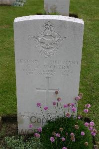 Lillers Communal Cemetery - Vickers, Godfrey Raymond
