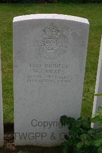 Lillers Communal Cemetery - Wilkes, William Joseph