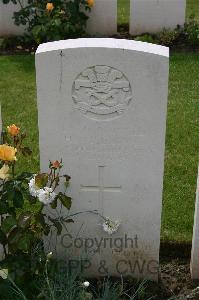 Lillers Communal Cemetery - Williams, Harry