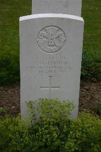 Bruay Communal Cemetery Extension - Litchfield, T