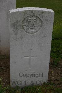 Bruay Communal Cemetery Extension - Turner, W T