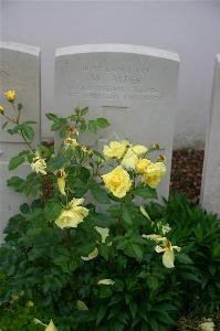 Cuinchy Communal Cemetery - Alder, W