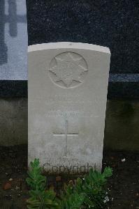 Cuinchy Communal Cemetery - Blacker-Douglass, R. St. John