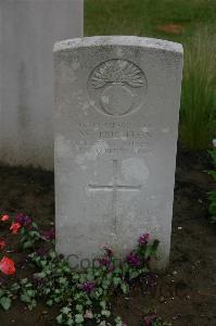 Cuinchy Communal Cemetery - Brighton, W