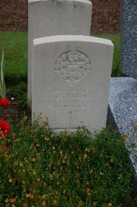 Cuinchy Communal Cemetery - Taylor, J