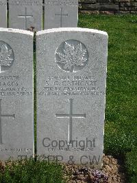 Sains-Les-Marquion British Cemetery - Cathcart, Andrew Gordon