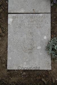 Wimereux Communal Cemetery - Arnold, Thomas William