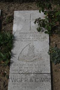 Wimereux Communal Cemetery - Austin, Henry Arthur