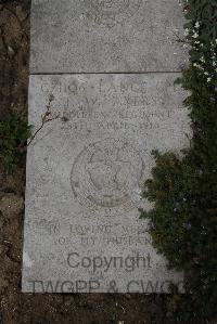 Wimereux Communal Cemetery - Ayers, Thomas William