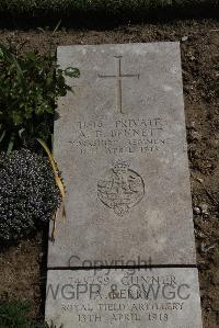 Wimereux Communal Cemetery - Bennett, Albert Edward